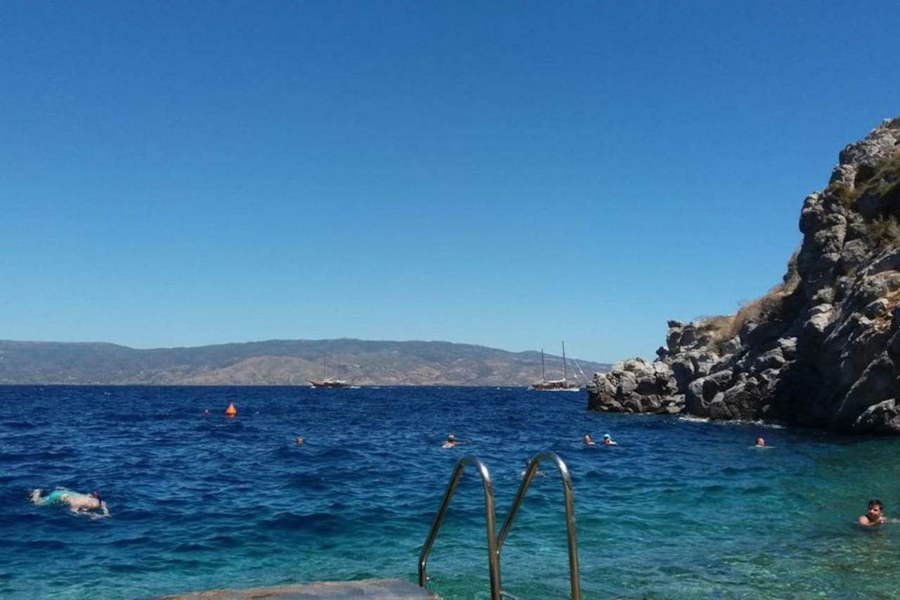 Pine Trees And Sea View Houses In Hydra - Daphne, Chloe, Myrto, Eleni Exterior foto